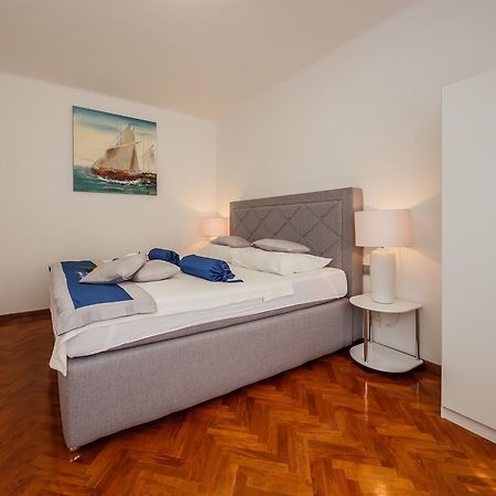 Apartment Emica Split Exteriör bild